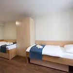 S Ξενοδοχείο 3*