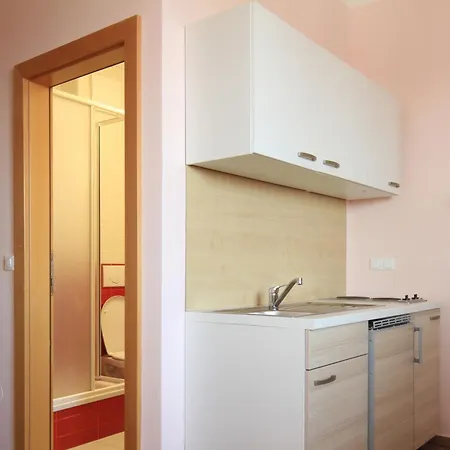 S Hotel 3*
