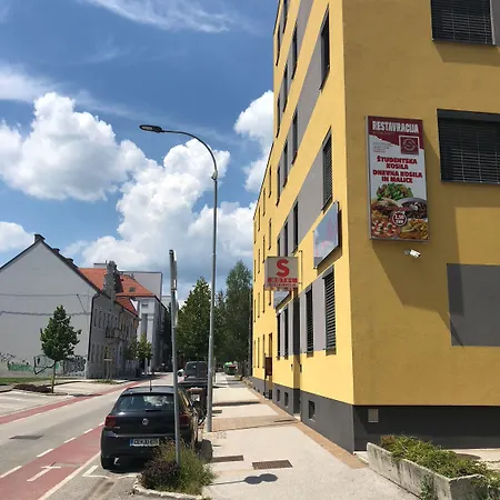 S - Simple Centre Maribor
