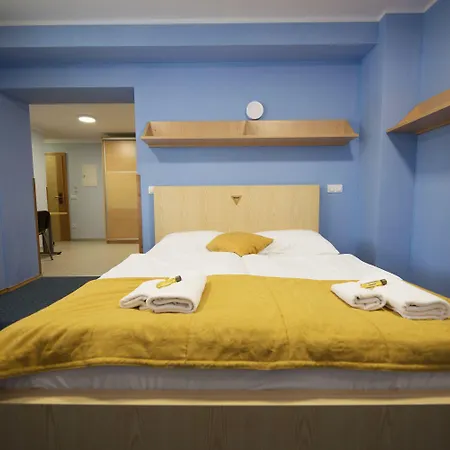 Hotell S - Simple Centre Maribor