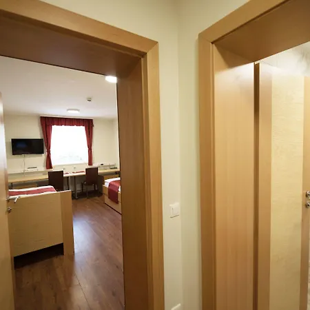 Hotell S - Simple Centre 3*