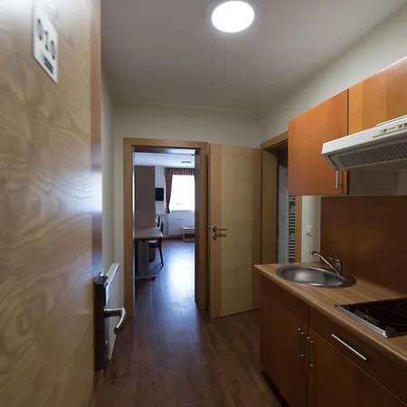 Hotell S - Simple Centre Maribor