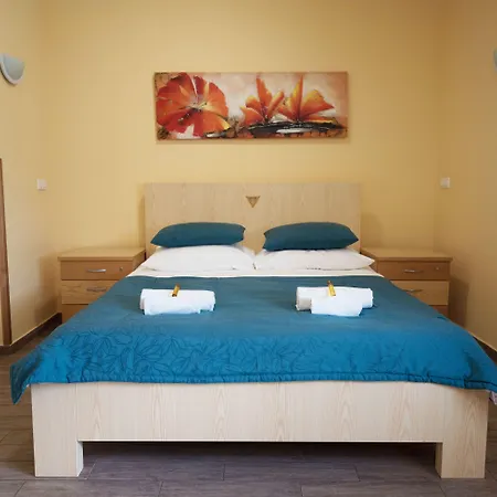 Hotell S - Simple Centre Maribor